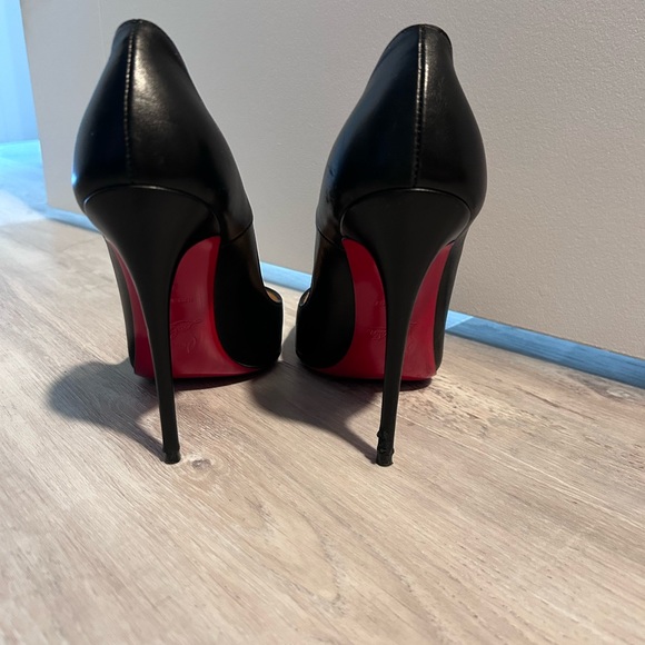 Christian Louboutin black heels - Picture 3 of 4